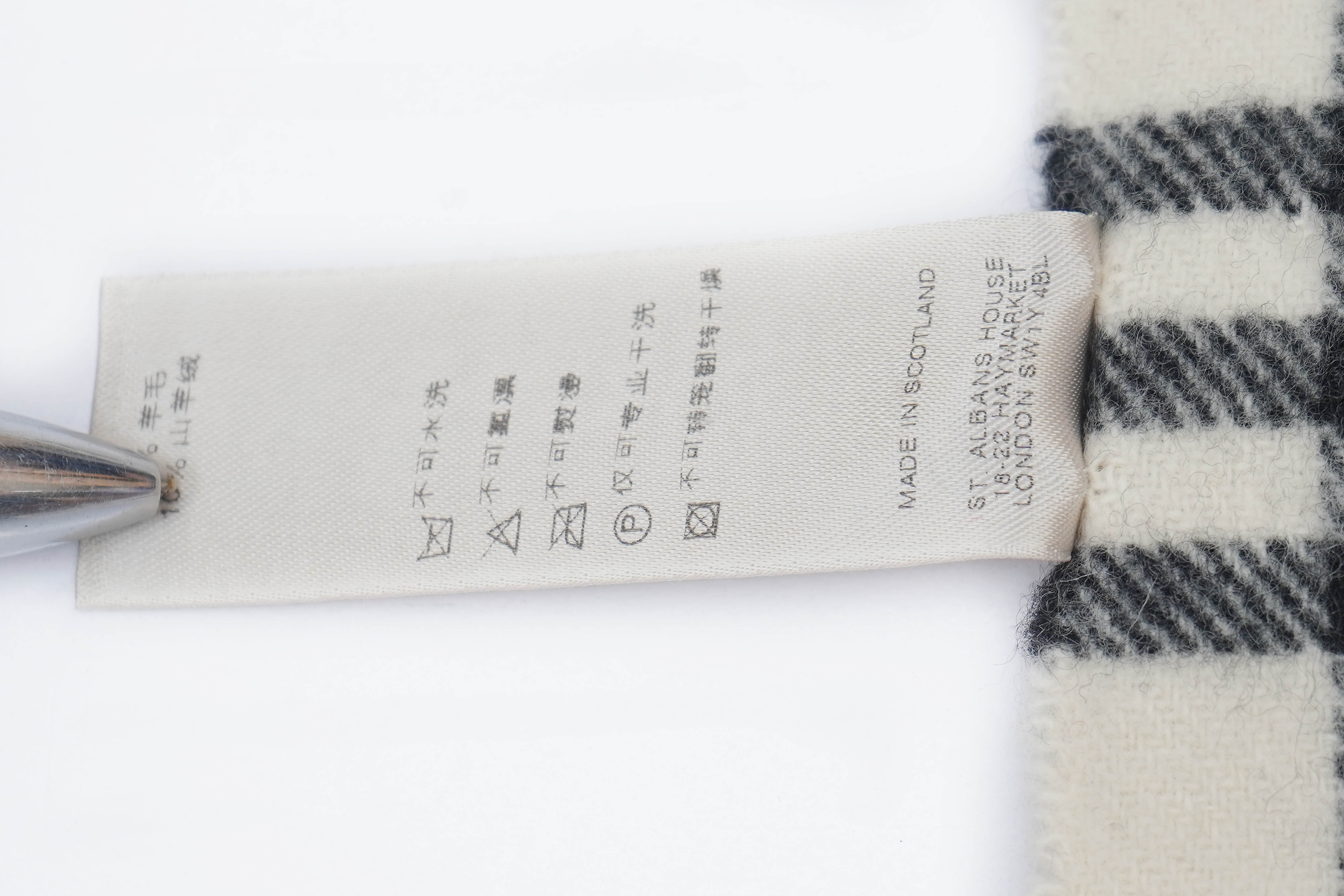 Classic Check Wool Ecru Scarf