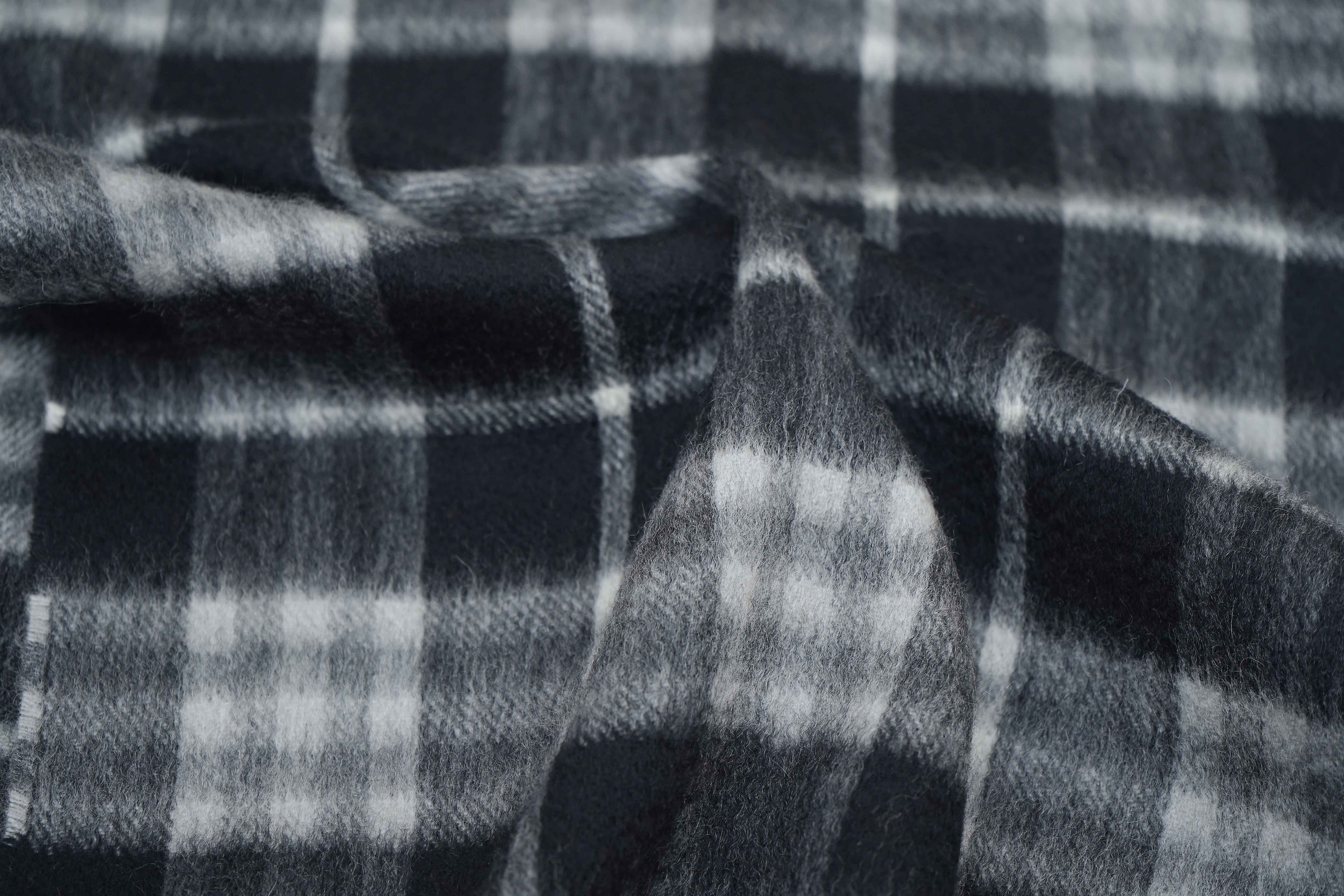 Classic Check Cashmere Black Scarf