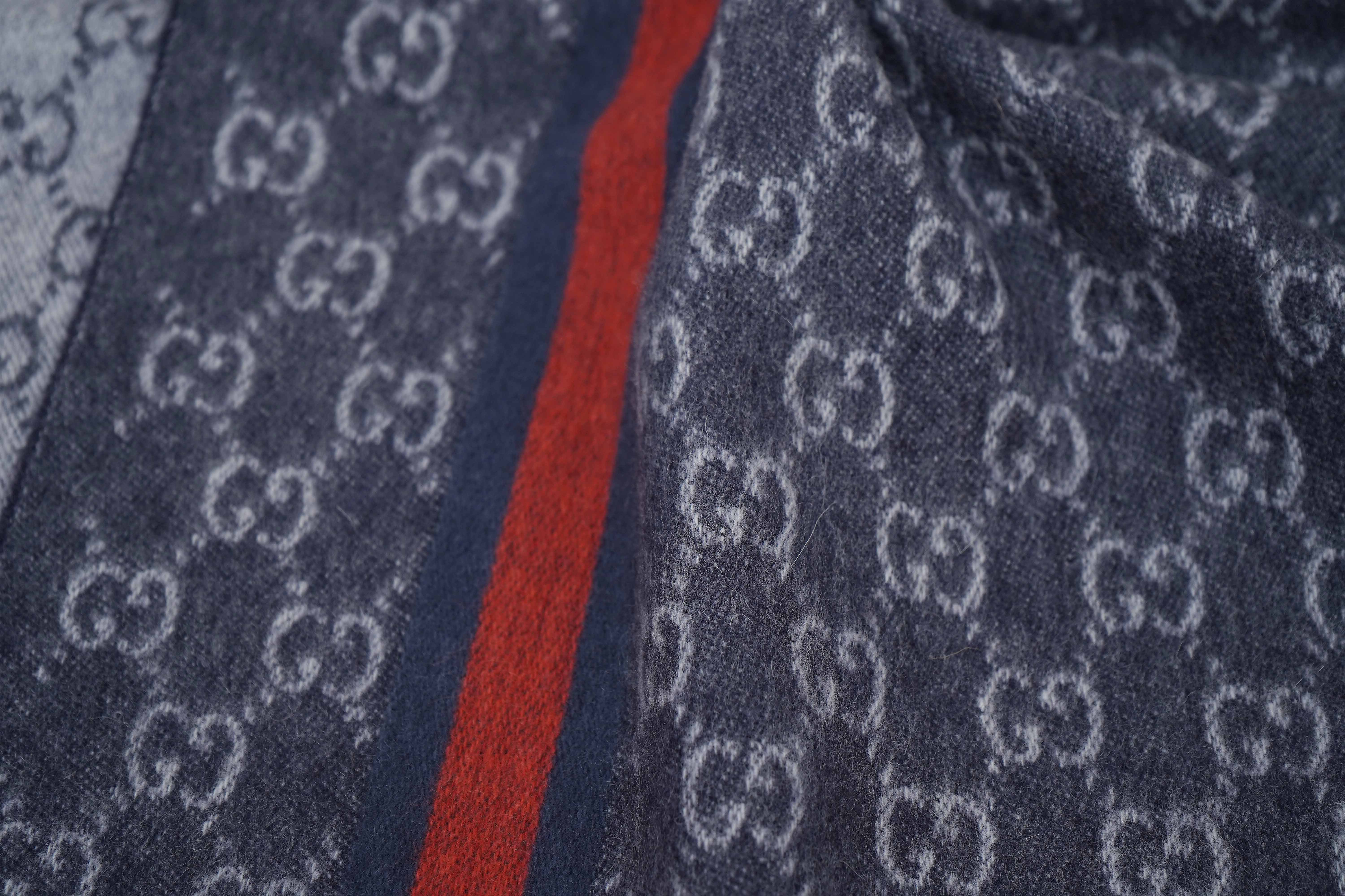 Gucci Pre-owned Logo Cashmere Grey Scarf
