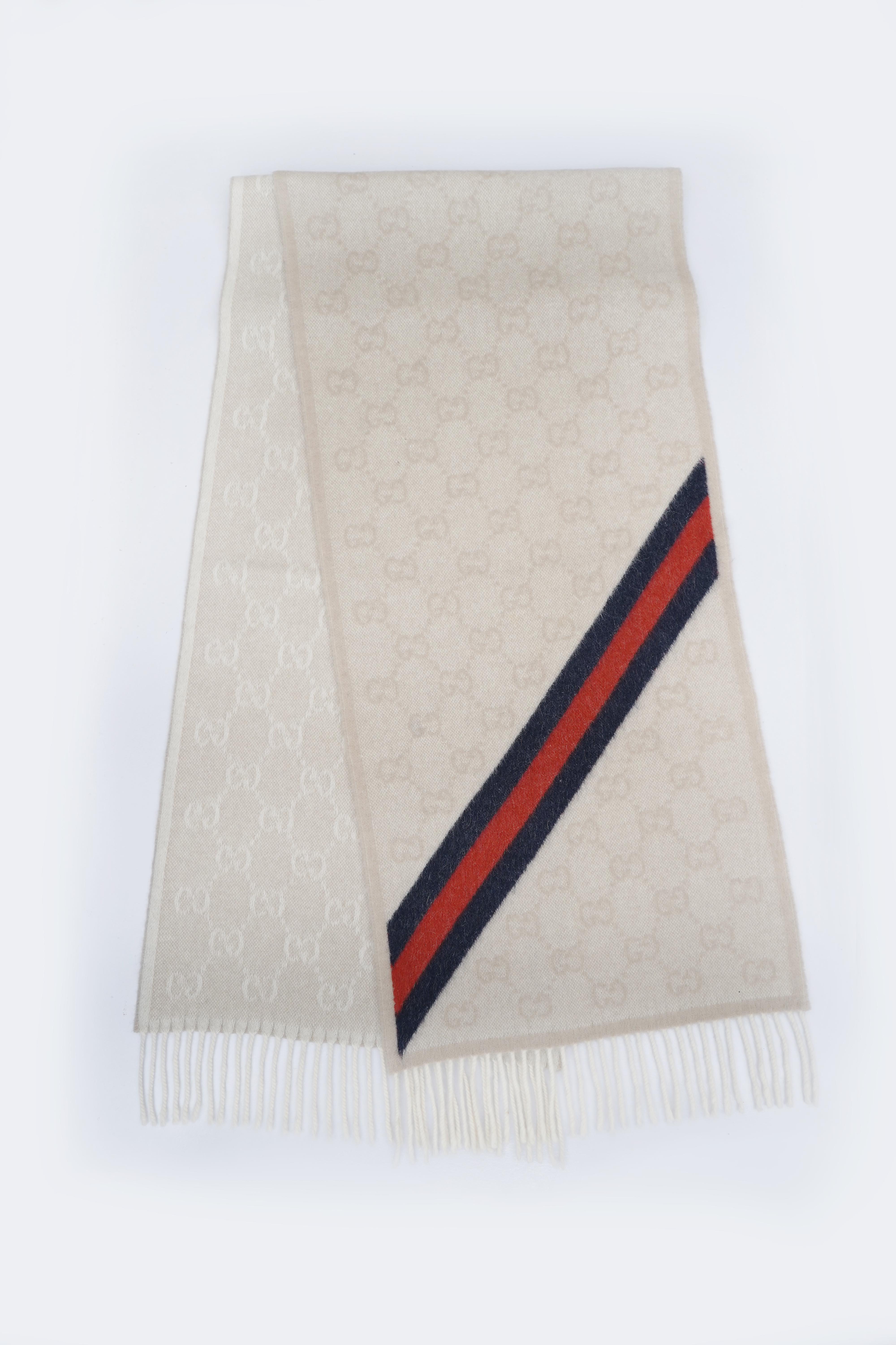 Gucci Pre-owned Logo Wool Ecru Scarf
