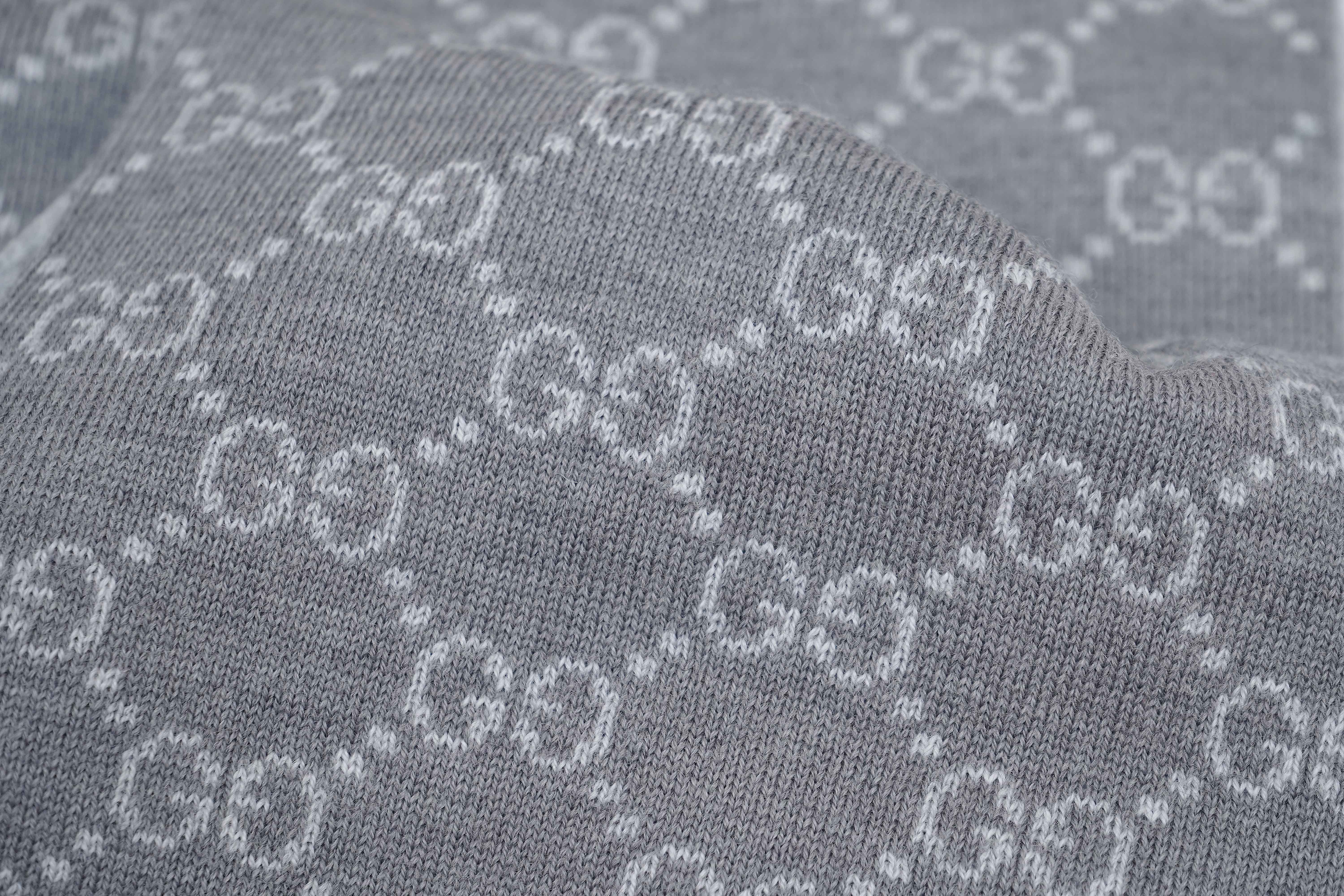 Gucci Pre-owned Logo Wool Grey Scarf
