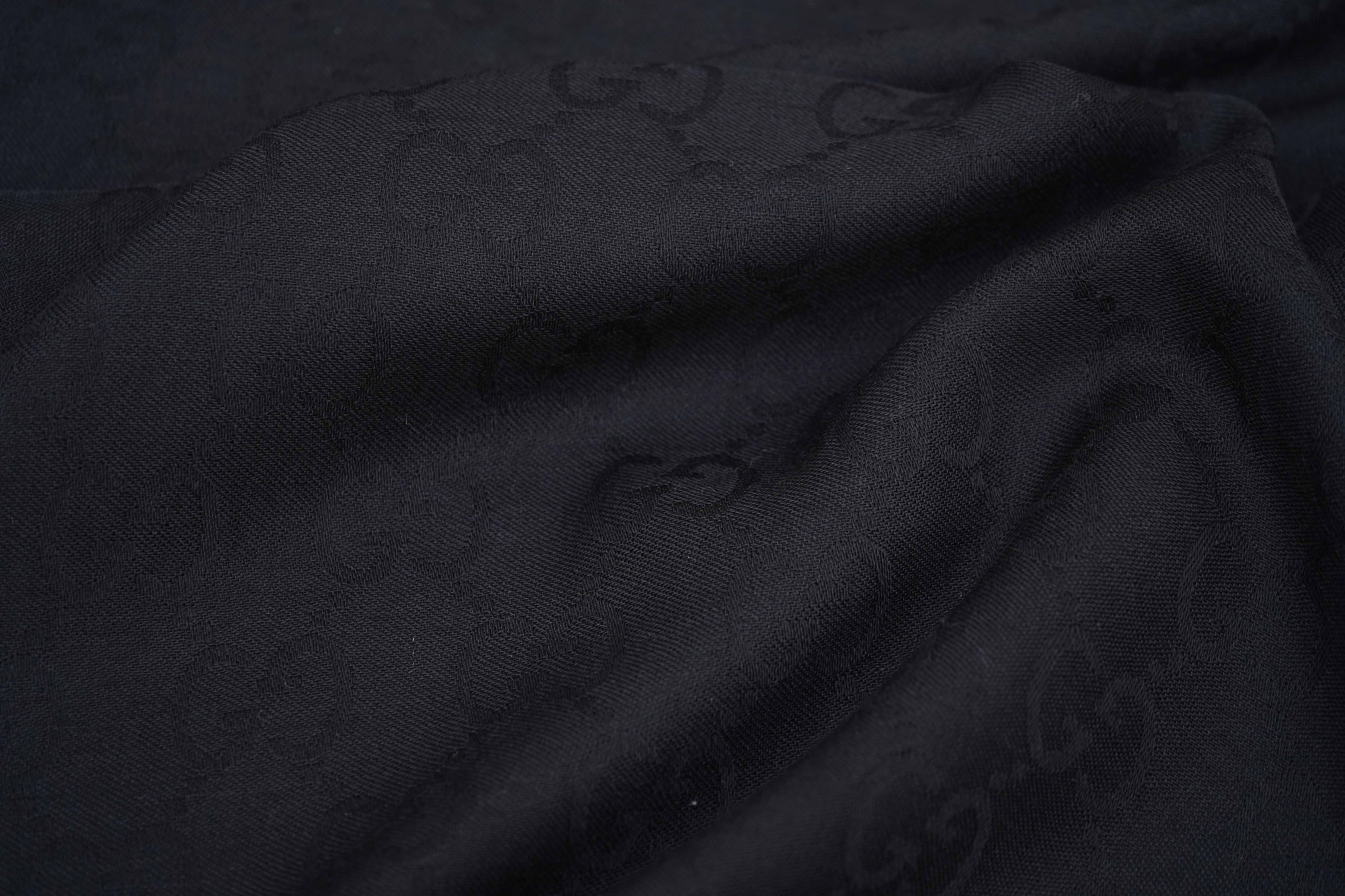Gucci Pre-owned Logo Wool Black Scarf